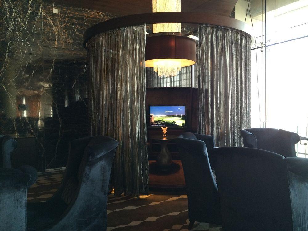 Le Meridien City Centre Bahrain Manama Eksteriør billede The lounge at the airport
