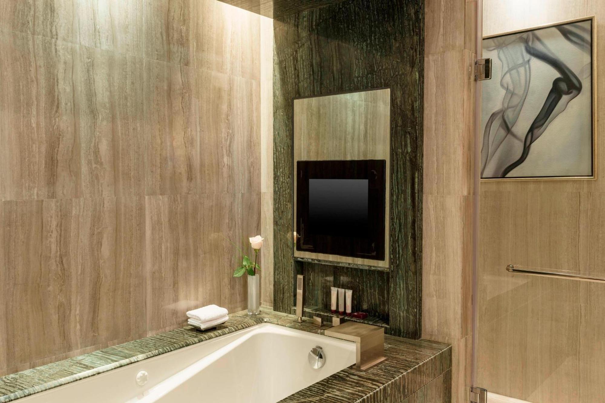 Le Meridien City Centre Bahrain Manama Eksteriør billede Bathroom
