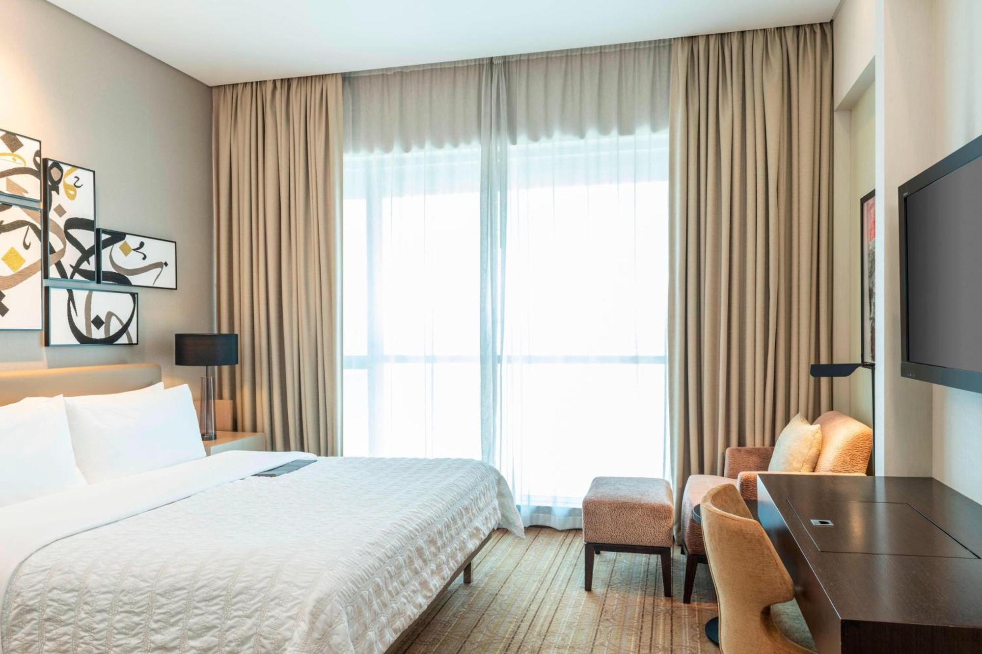 Le Meridien City Centre Bahrain Manama Eksteriør billede A bedroom at the hotel