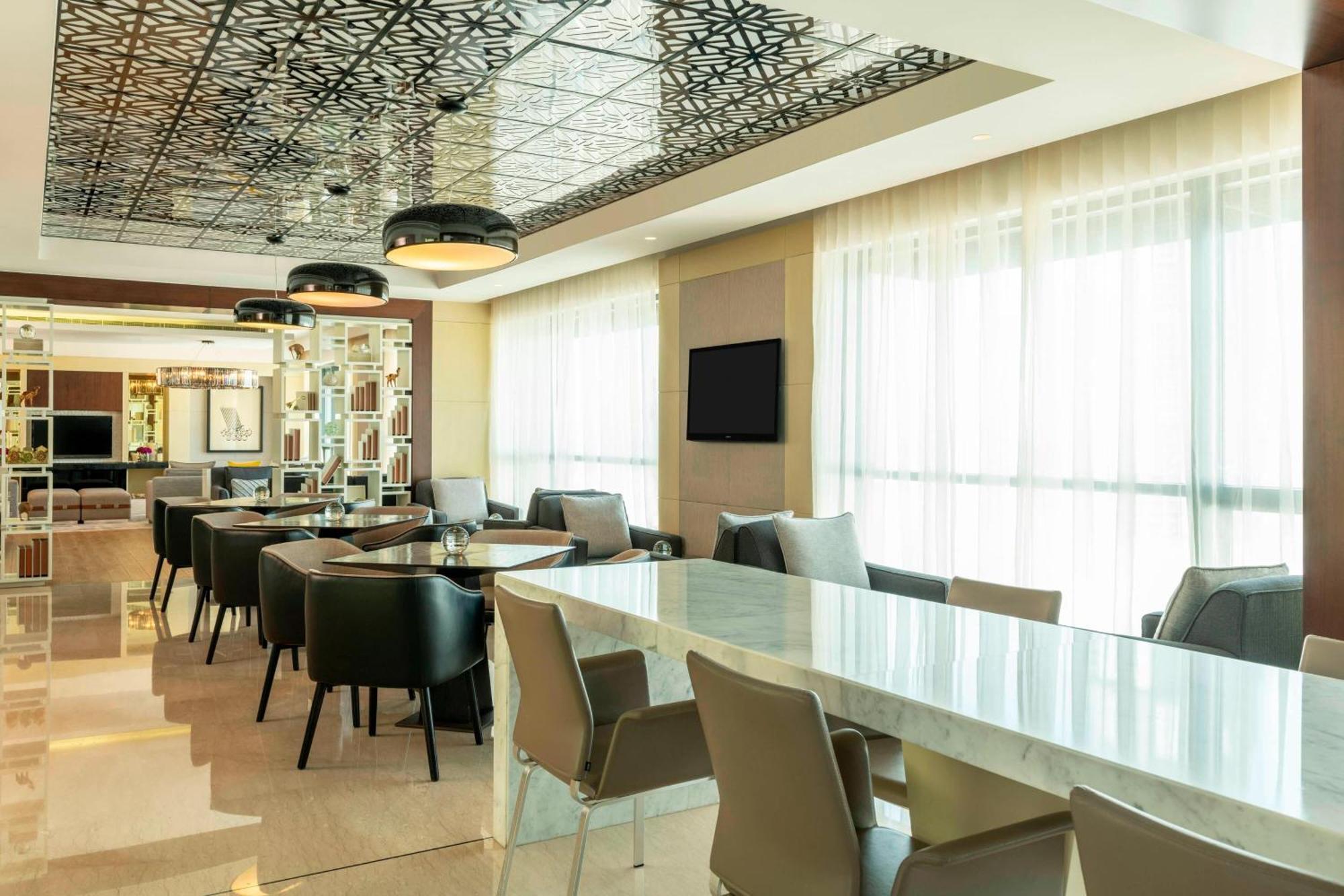 Le Meridien City Centre Bahrain Manama Eksteriør billede The lounge at the airport