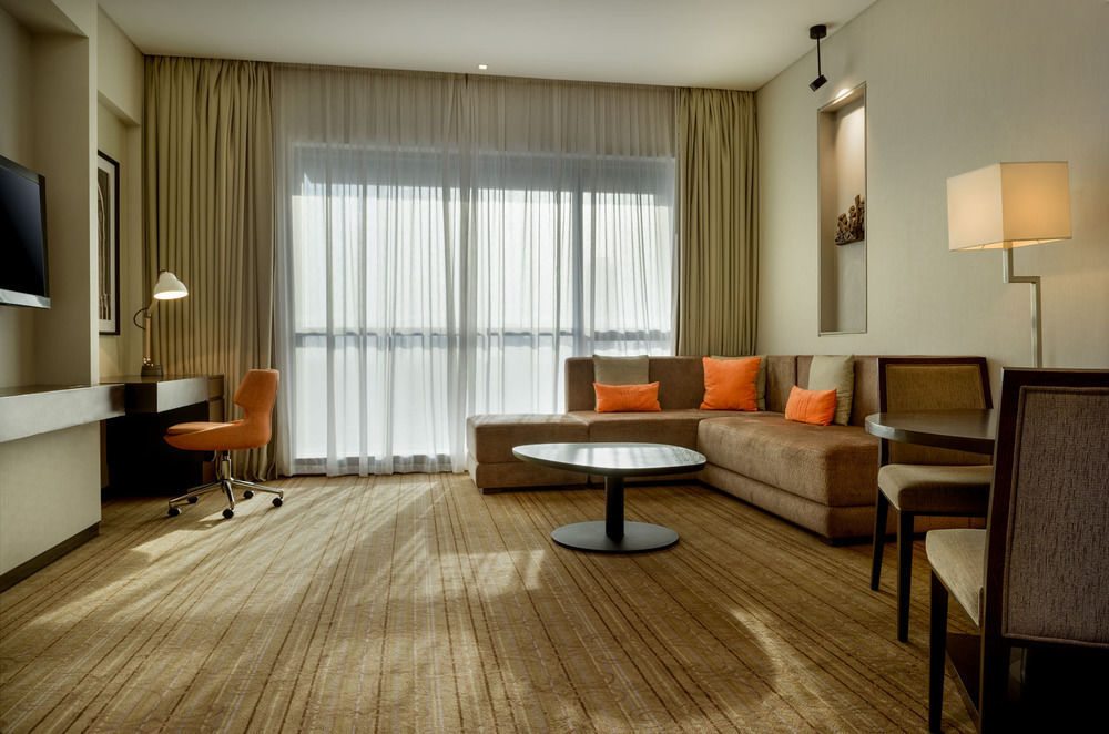 Le Meridien City Centre Bahrain Manama Eksteriør billede Living room